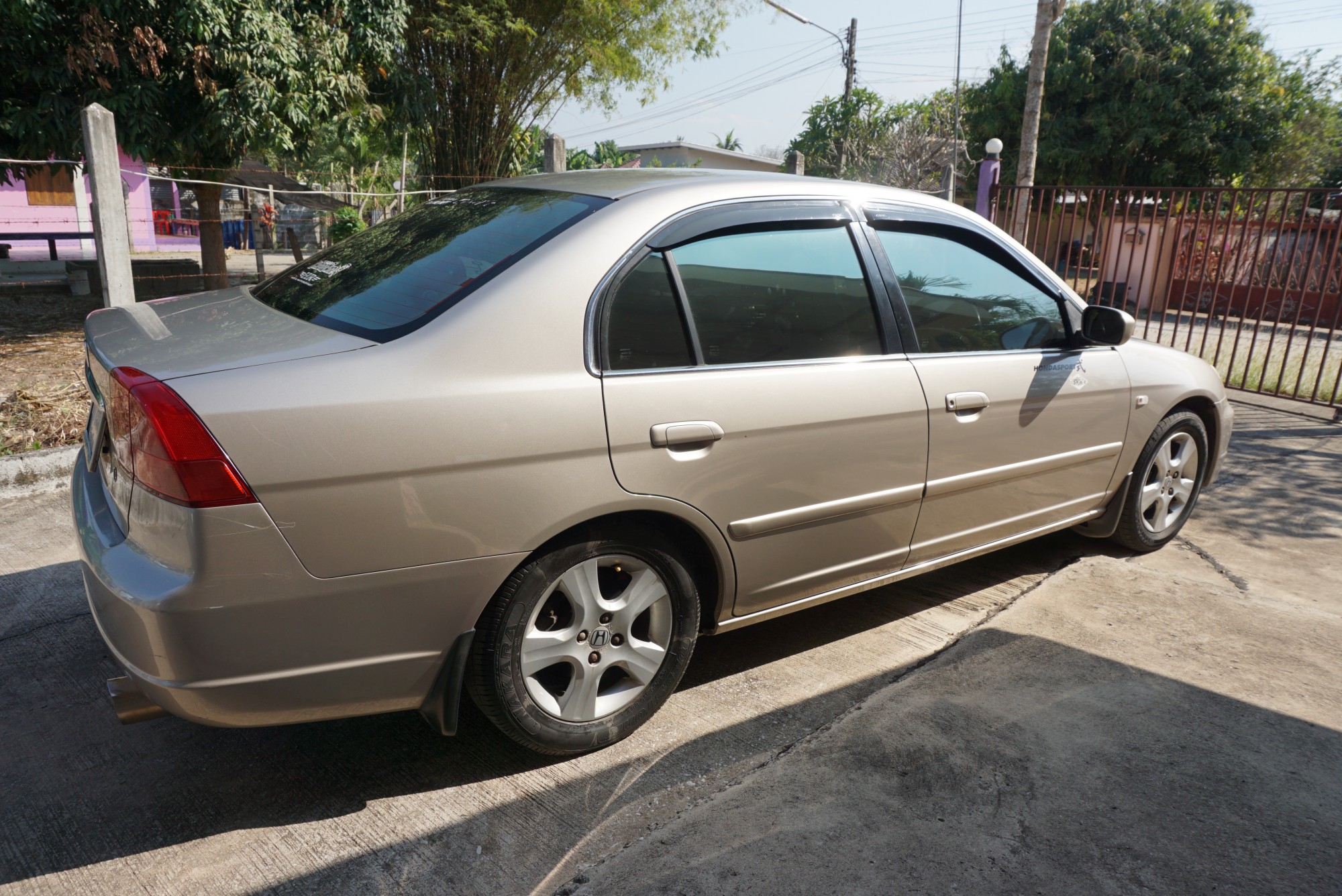 Honda Civic ES (Dimension) ปี 2001 สีทอง