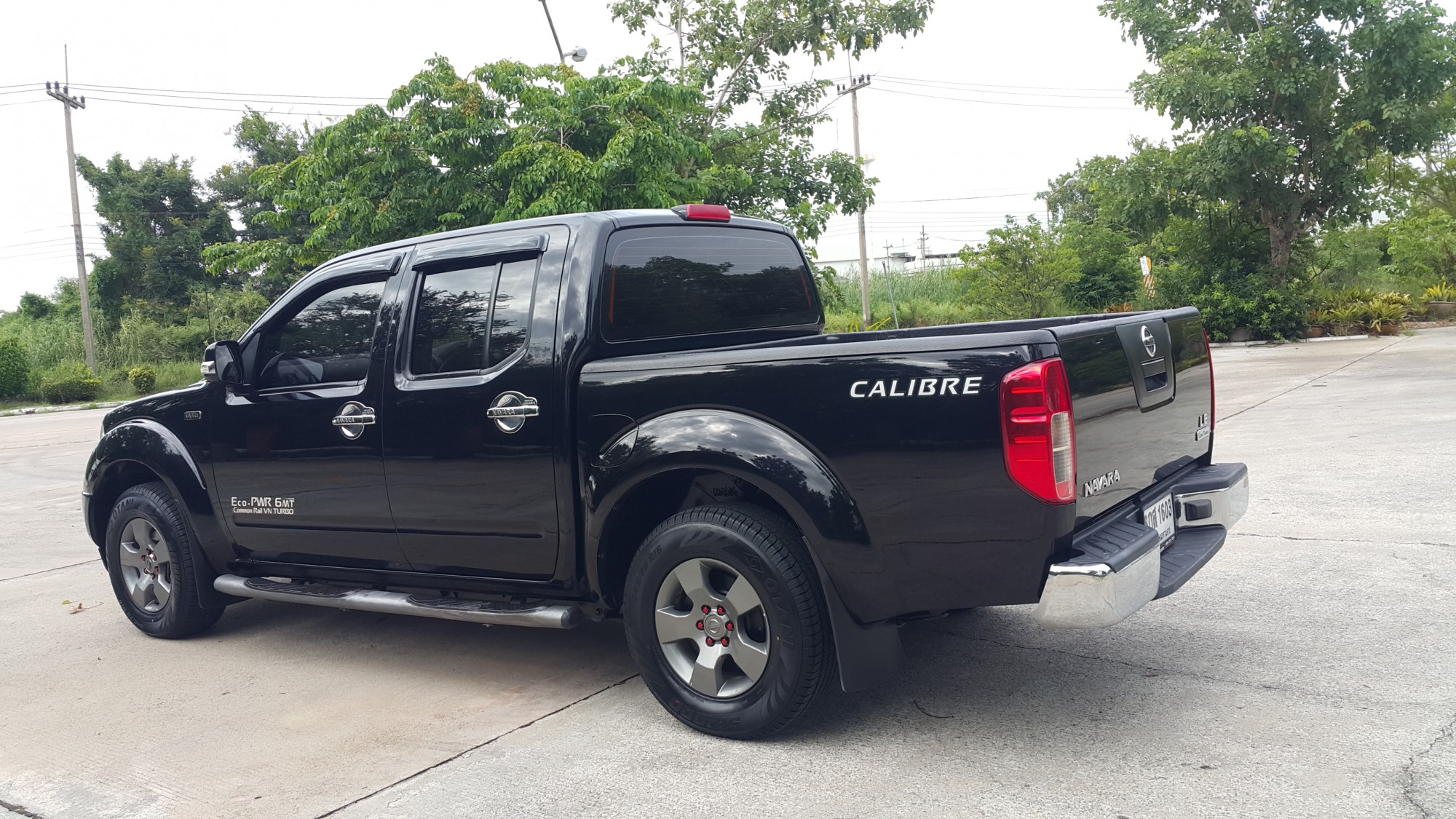 Nissan Navara ปี 2015 สีดำ (รูปที่ 6)