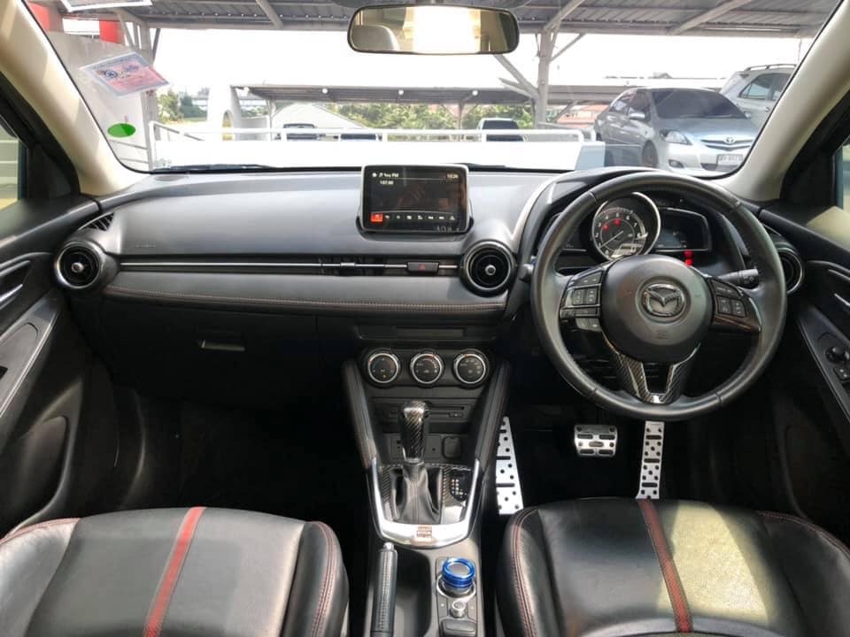 Mazda 2 ปี 2016 สีดำ (รูปที่ 8)