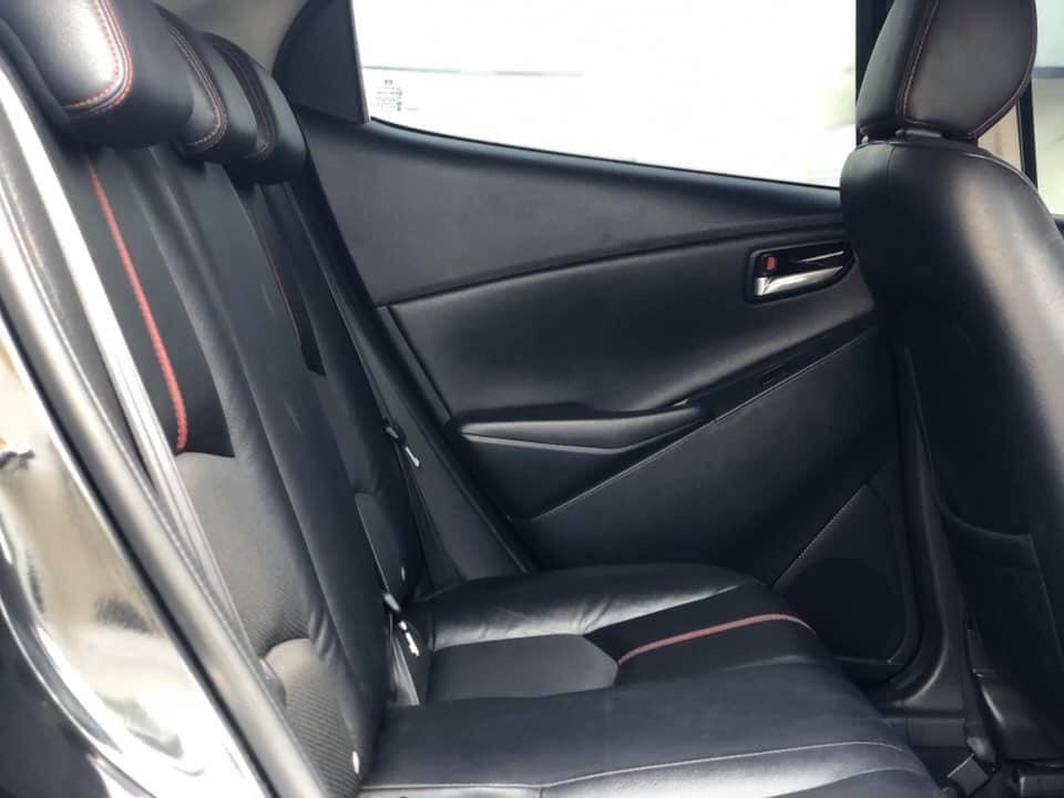 Mazda 2 ปี 2016 สีดำ (รูปที่ 7)