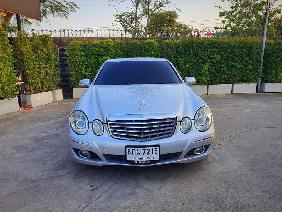 Mercedes-Benz E-Class W211 E200 ปี 2009 สีเงิน (รูปที่ 2)