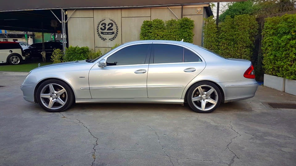 Mercedes-Benz E-Class W211 E200 ปี 2009 สีเงิน (รูปที่ 10)