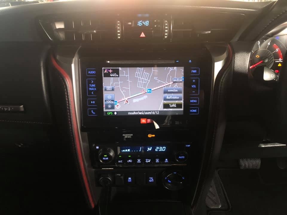 Toyota Fortuner ปี 2018 สีขาว (รูปที่ 10)