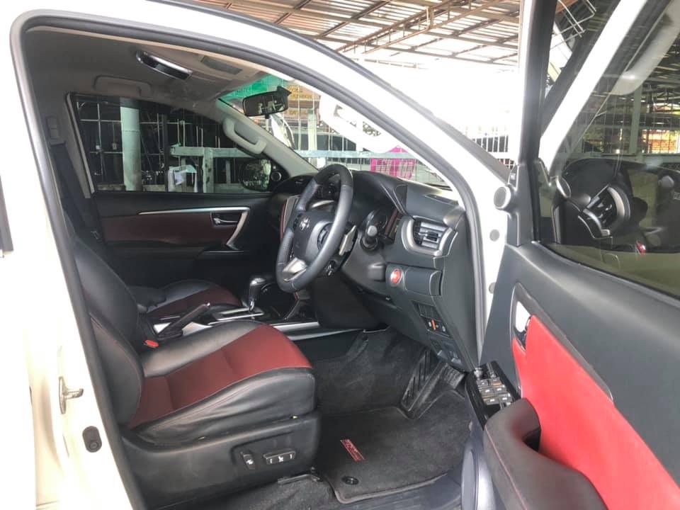 Toyota Fortuner ปี 2018 สีขาว (รูปที่ 15)