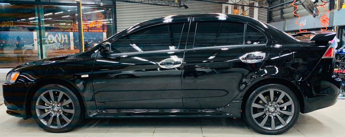 Mitsubishi Lancer EX ปี 2011 สีดำ