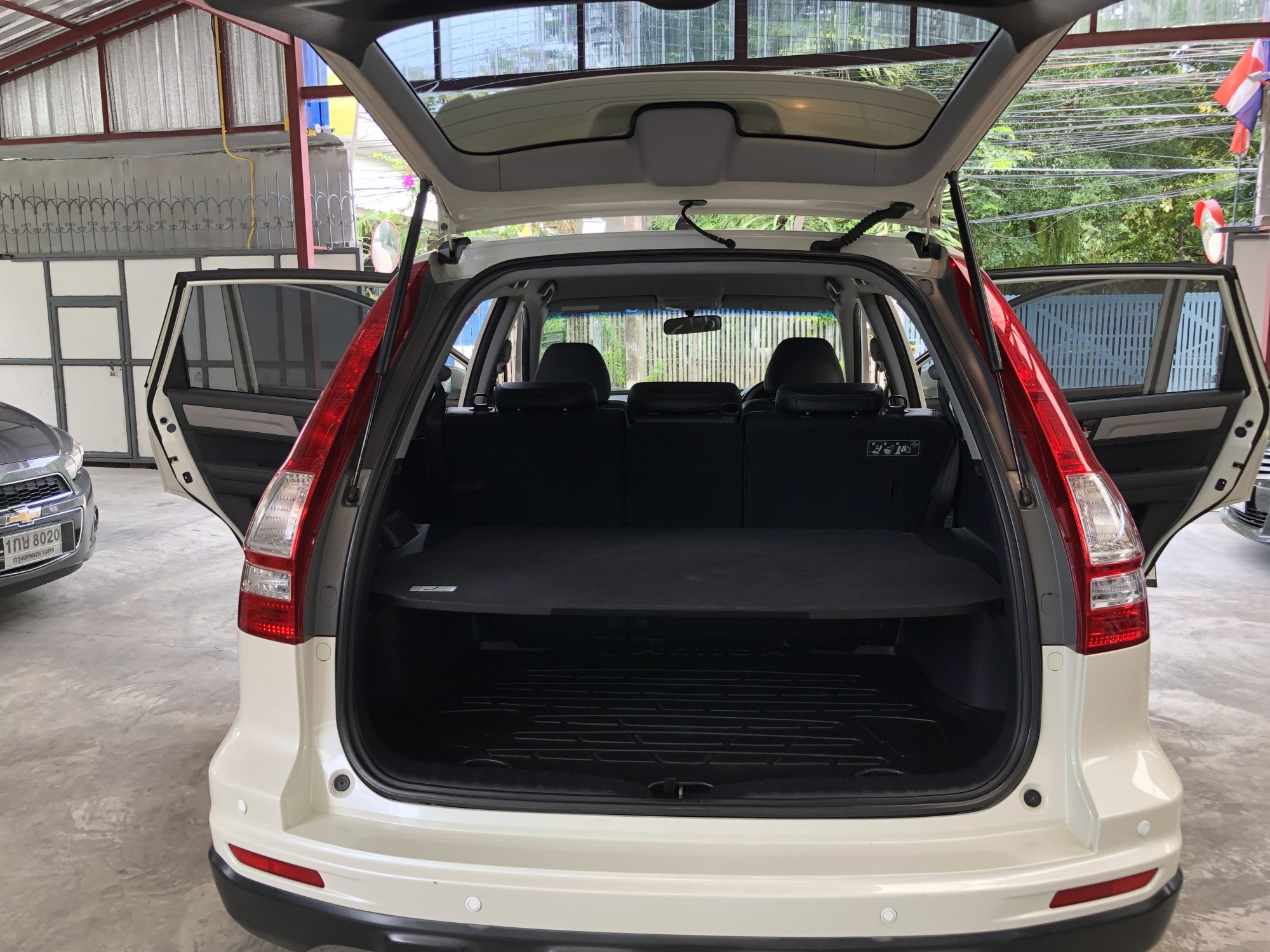 Honda CR-V ปี 2011 สีขาว (รูปที่ 8)