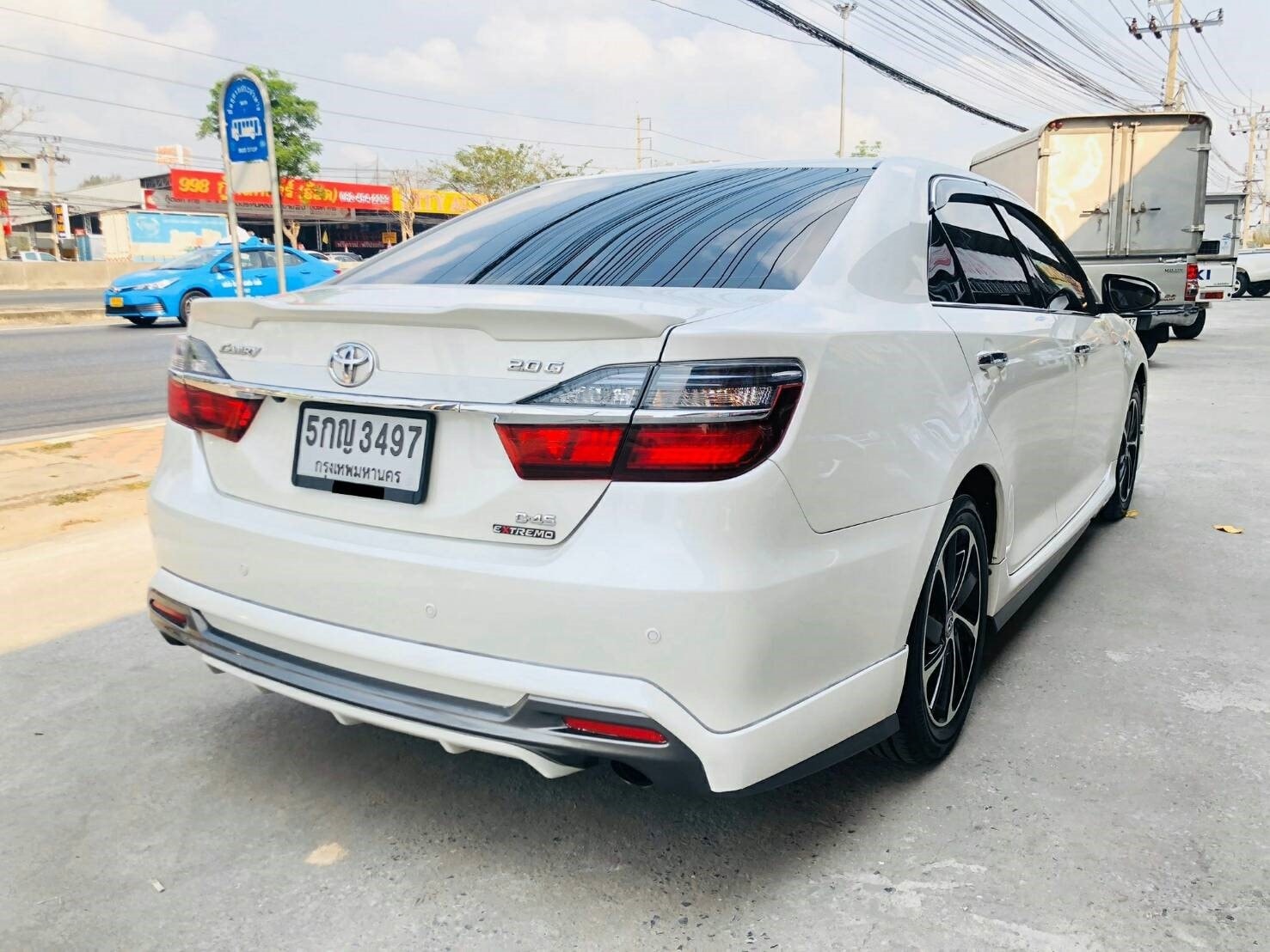Toyota Camry ไมเนอร์เชนจ์ ปี 2016 สีขาว (รูปที่ 4)