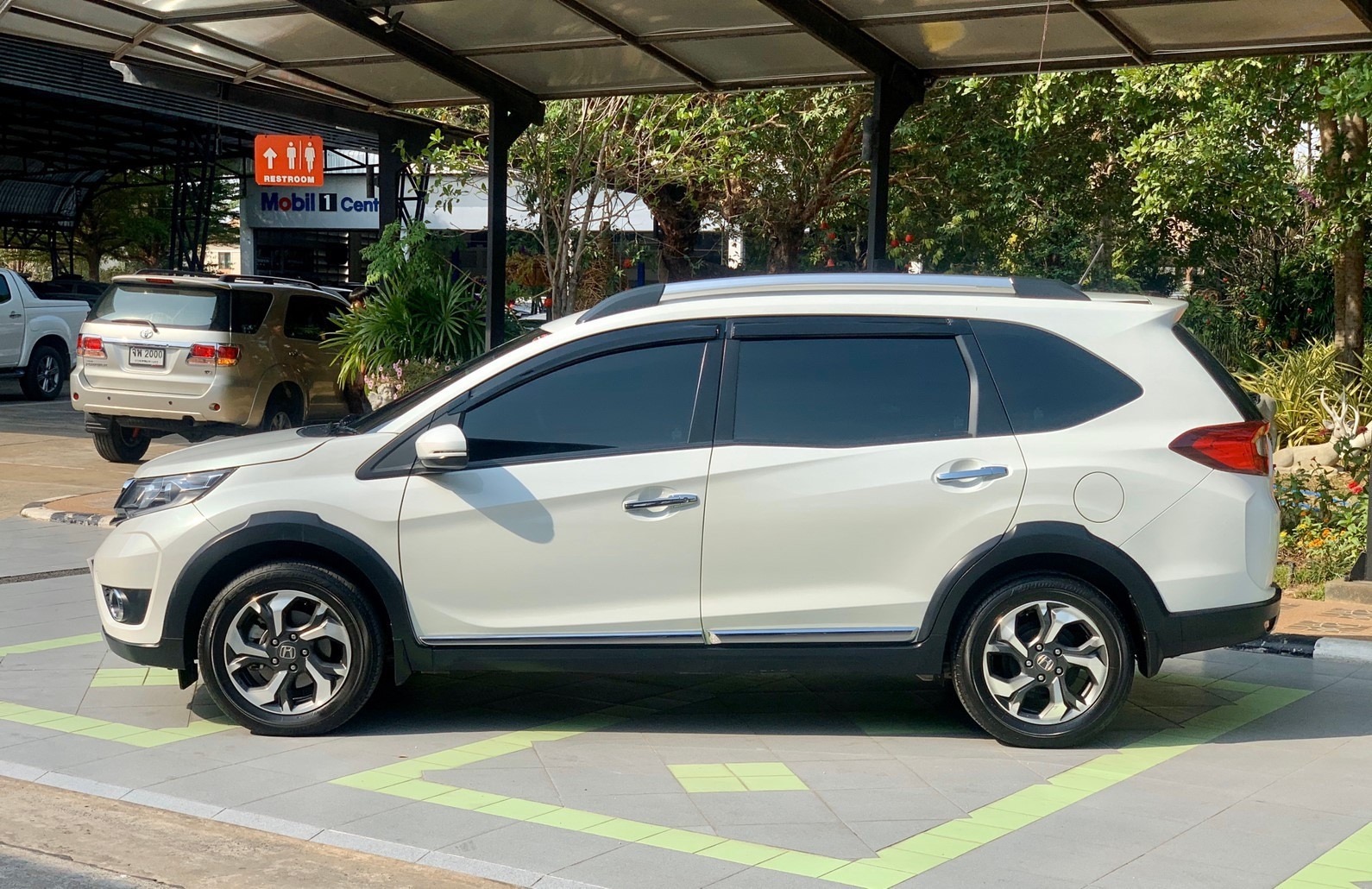 Honda BR-V ปี 2016 สีขาว (รูปที่ 5)