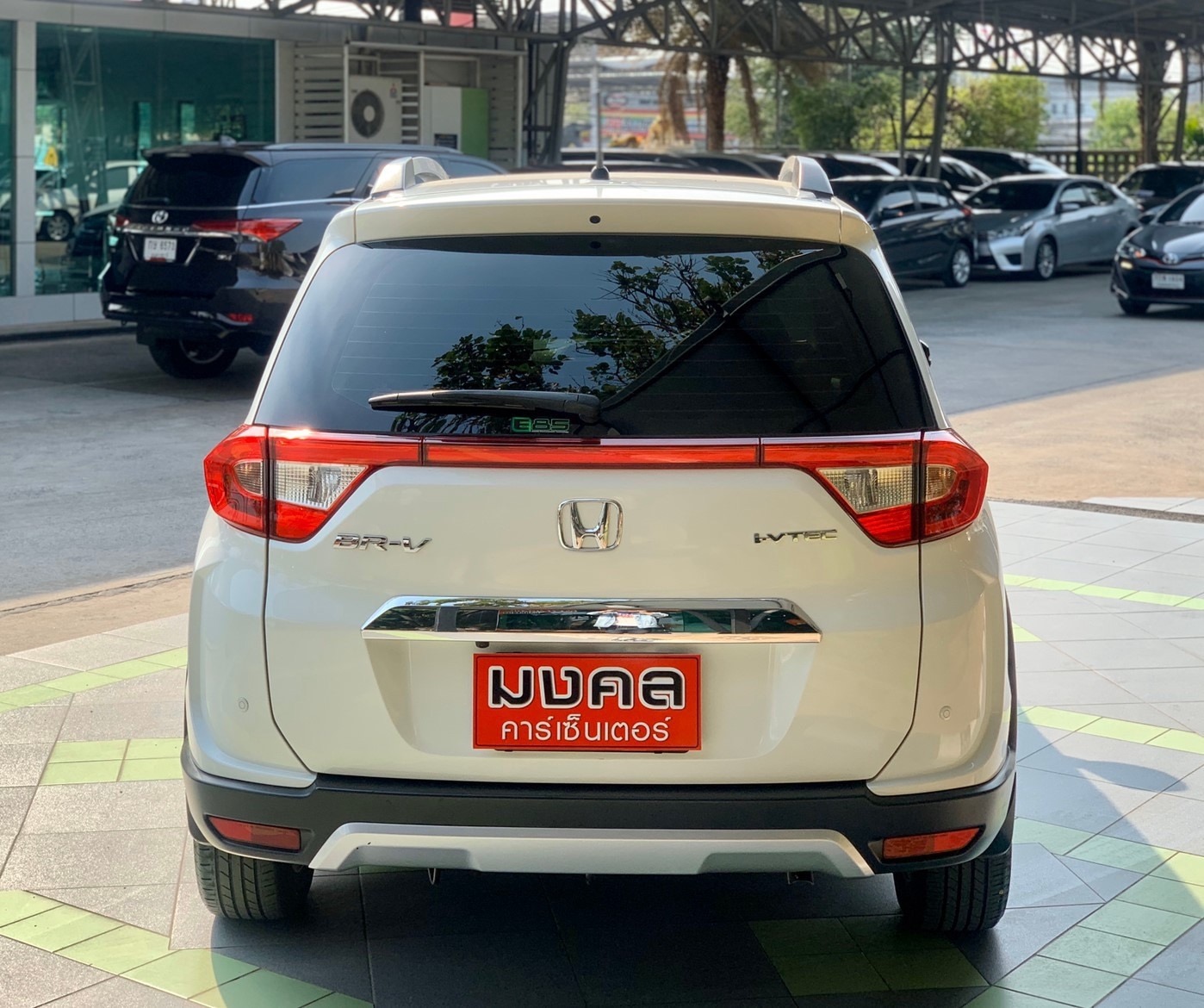 Honda BR-V ปี 2016 สีขาว (รูปที่ 3)