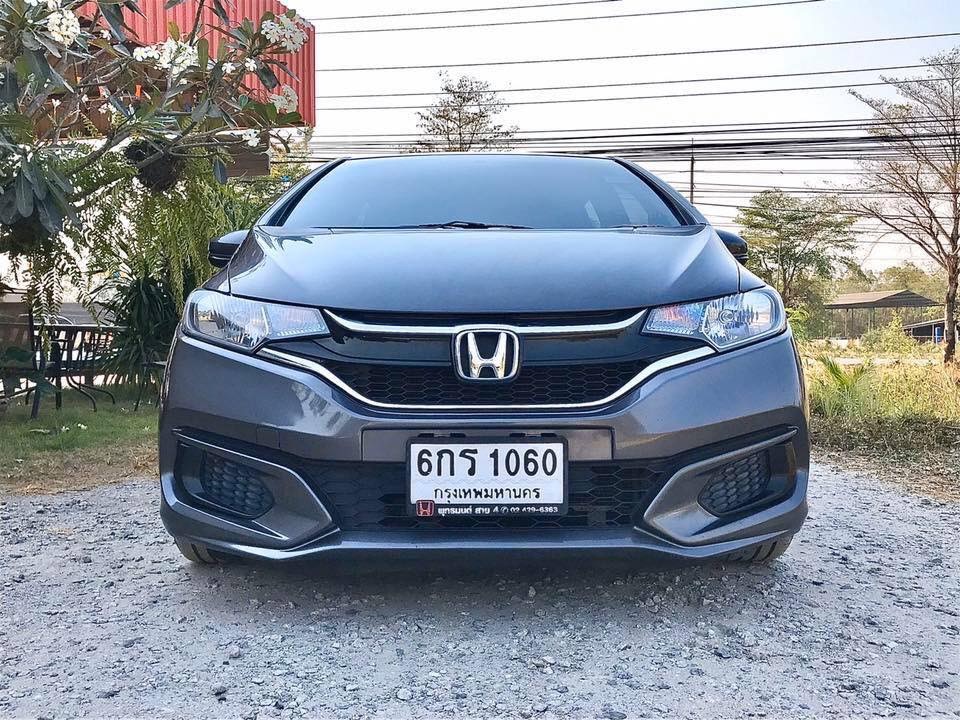 Honda Jazz GK ปี 2017 สีเทา (รูปที่ 2)