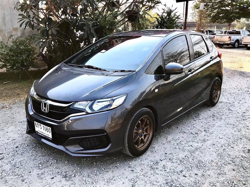 Honda Jazz GK ปี 2017 สีเทา (รูปที่ 4)