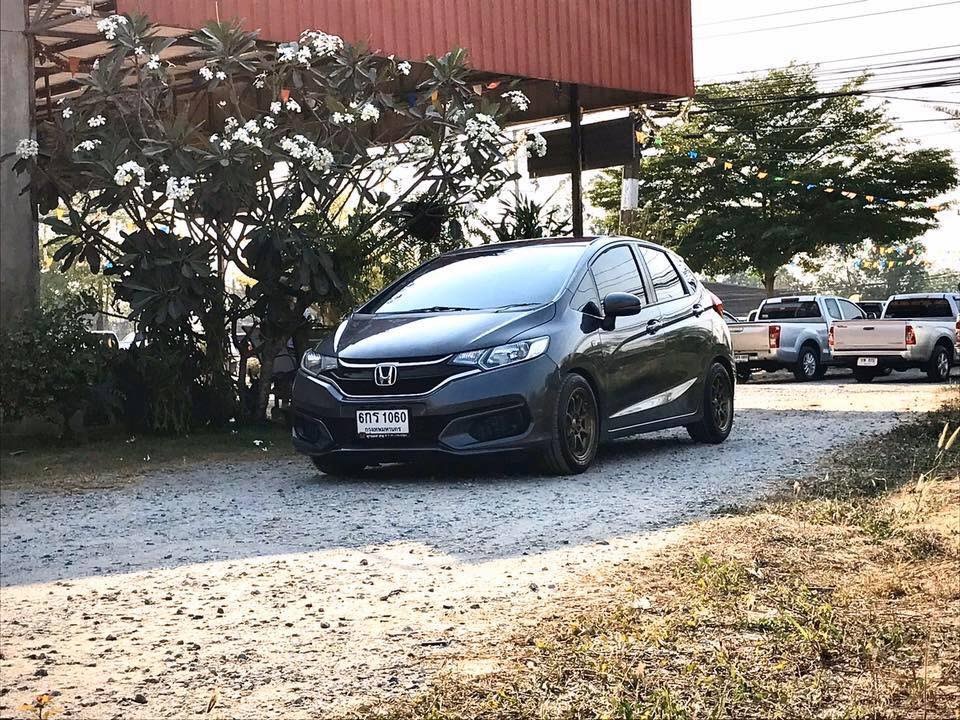 Honda Jazz GK ปี 2017 สีเทา (รูปที่ 6)