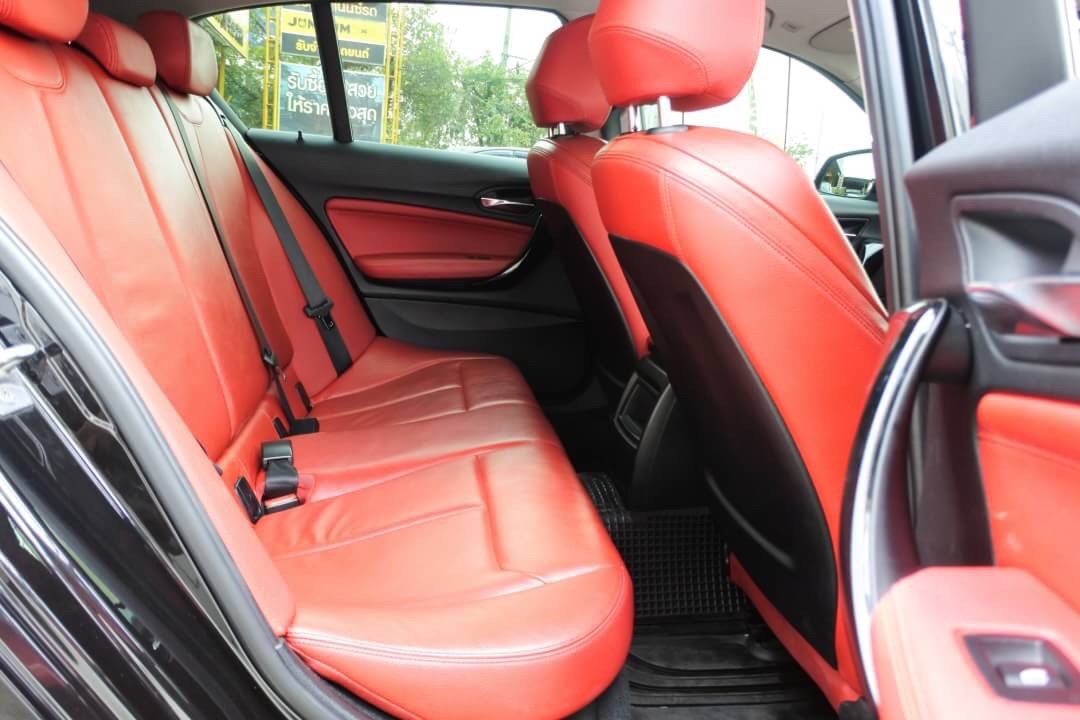 BMW 1 Series F20 118i ปี 2016 สีดำ (รูปที่ 11)