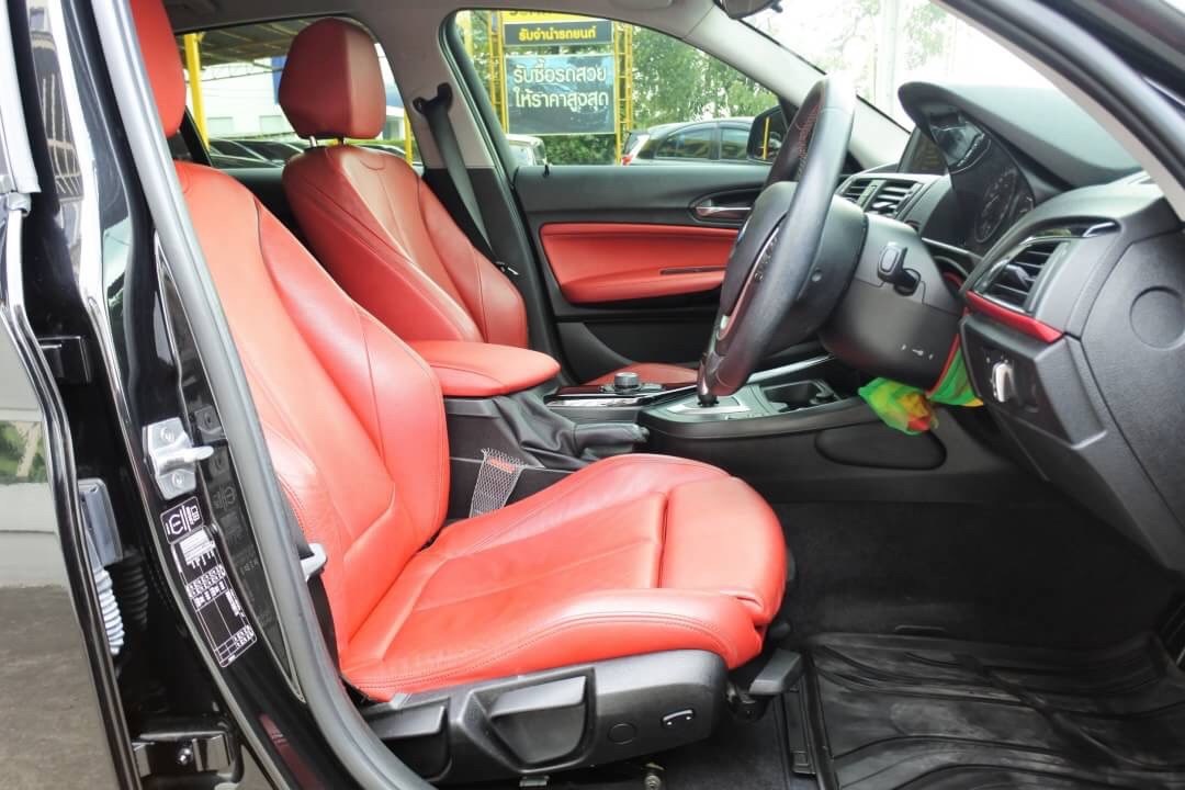 BMW 1 Series F20 118i ปี 2016 สีดำ (รูปที่ 10)