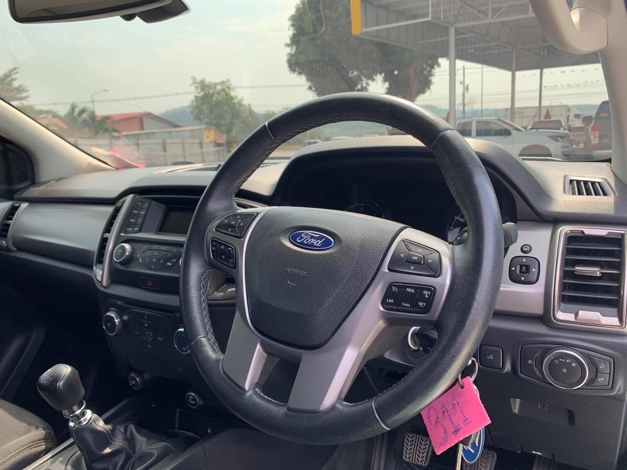 Ford Ranger Hi-Rider (4 ประตู) ปี 2018 สีขาว (รูปที่ 6)