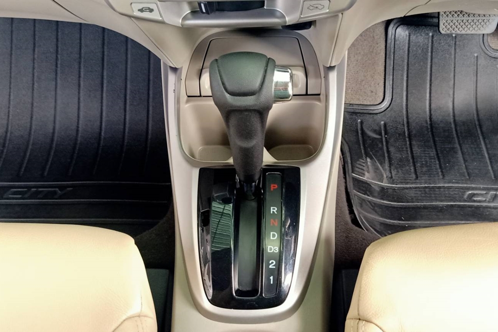 Honda City ปี 2008 สีเทา (รูปที่ 4)