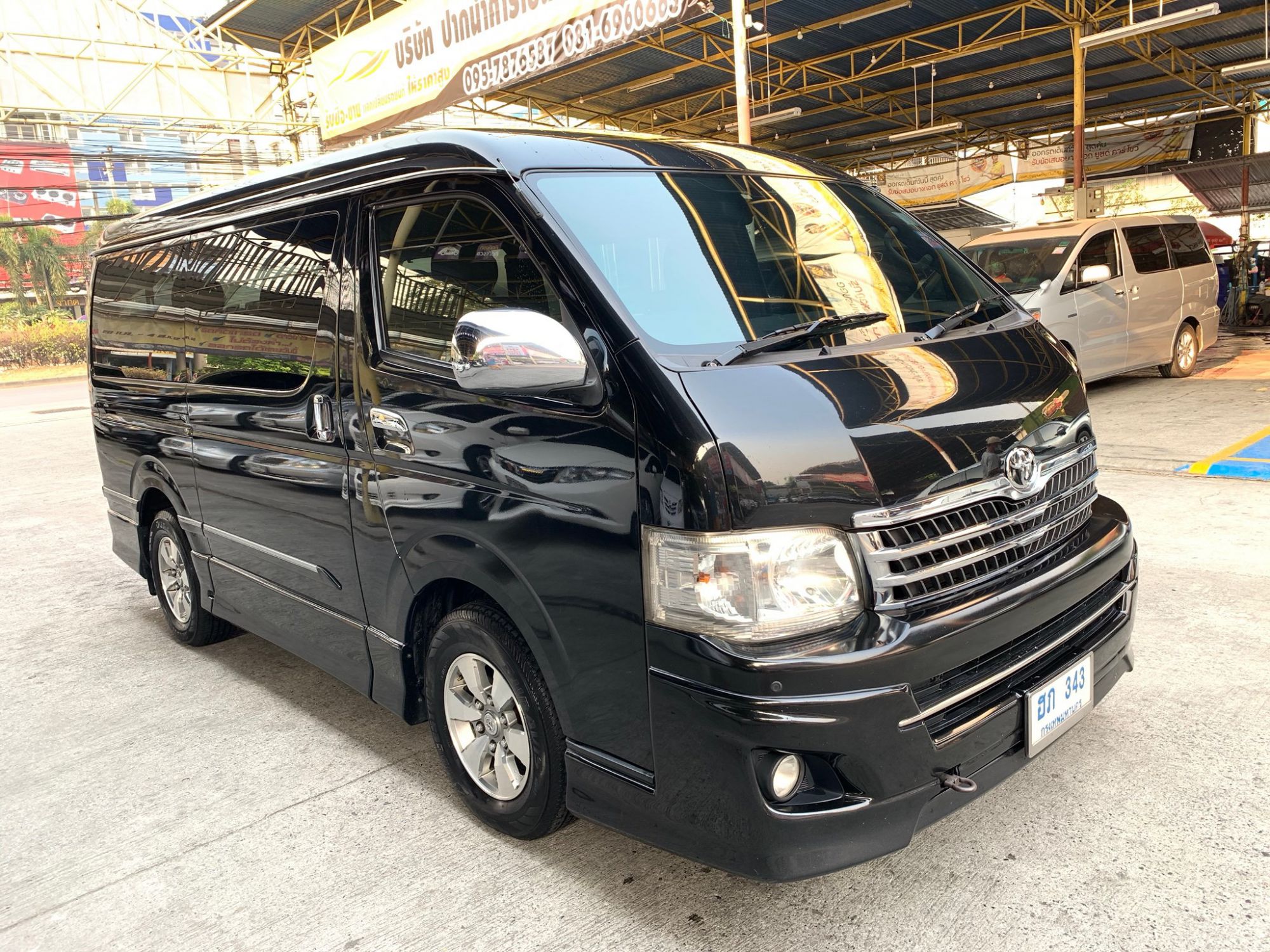 Toyota Ventury ปี 2012 สีดำ (รูปที่ 9)