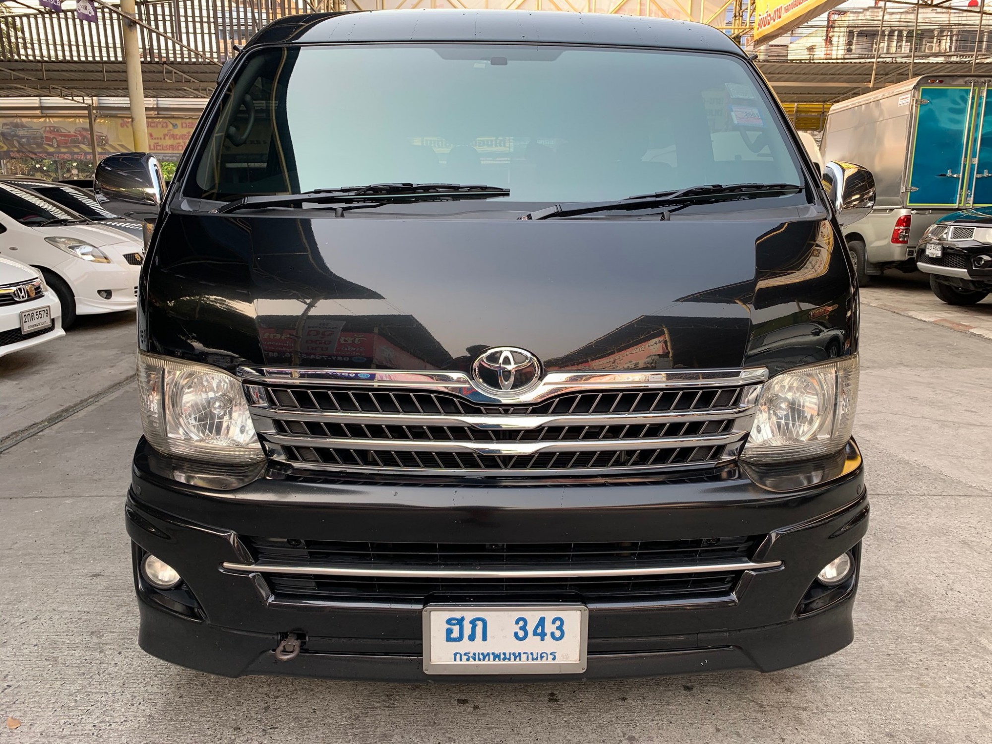 Toyota Ventury ปี 2012 สีดำ (รูปที่ 2)