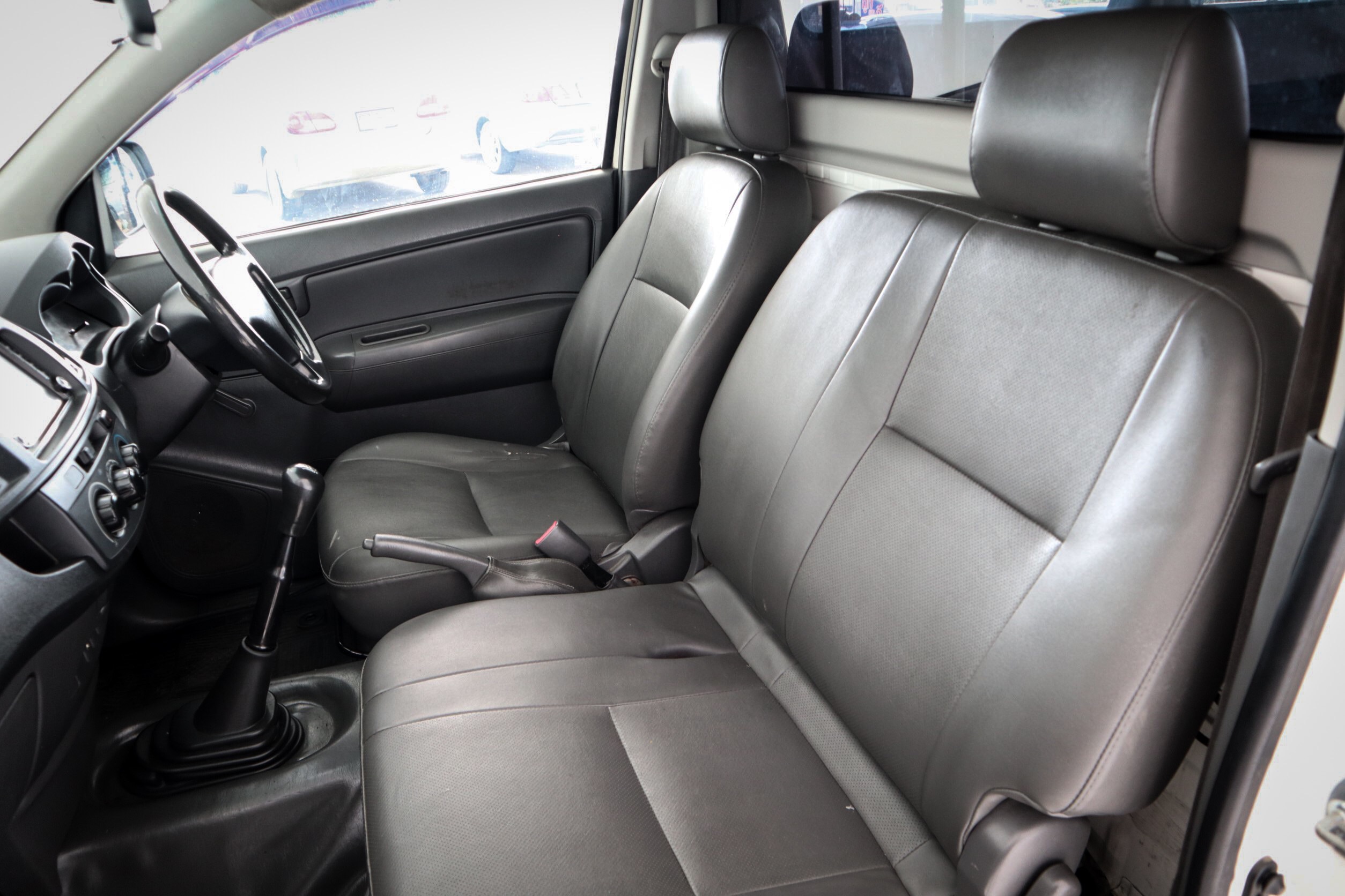 Toyota Hilux Vigo ตอนเดียว ปี 2011 สีขาว (รูปที่ 12)