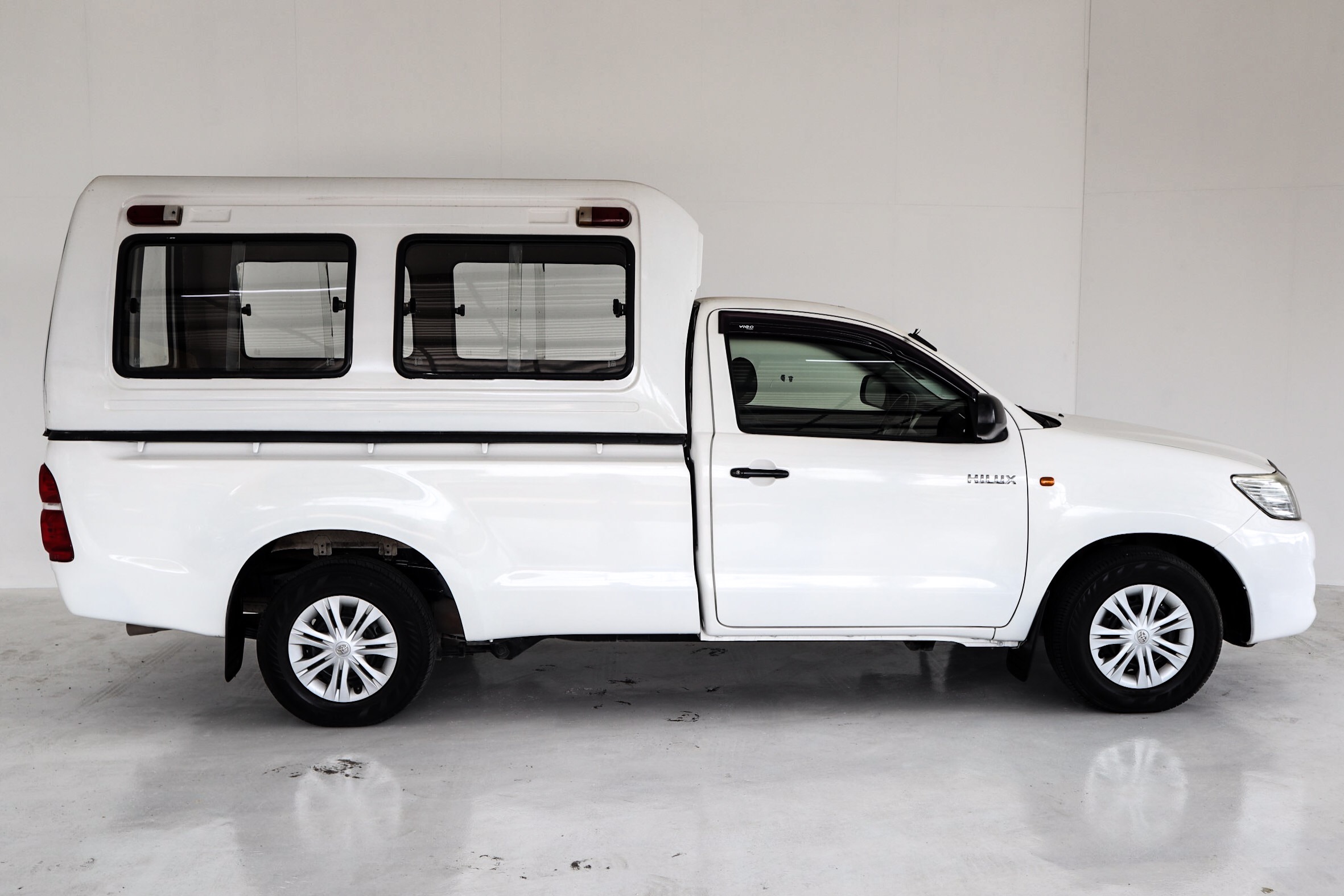 Toyota Hilux Vigo ตอนเดียว ปี 2011 สีขาว (รูปที่ 6)
