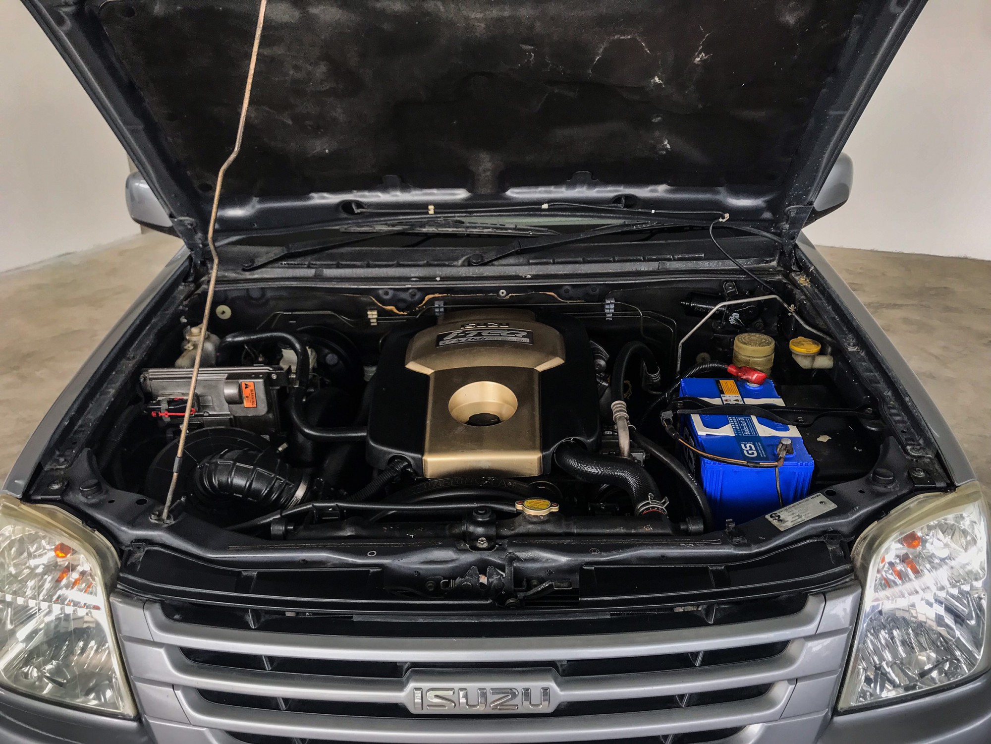 Isuzu D-Max Space Cab ปี 2006 สีเทา (รูปที่ 4)