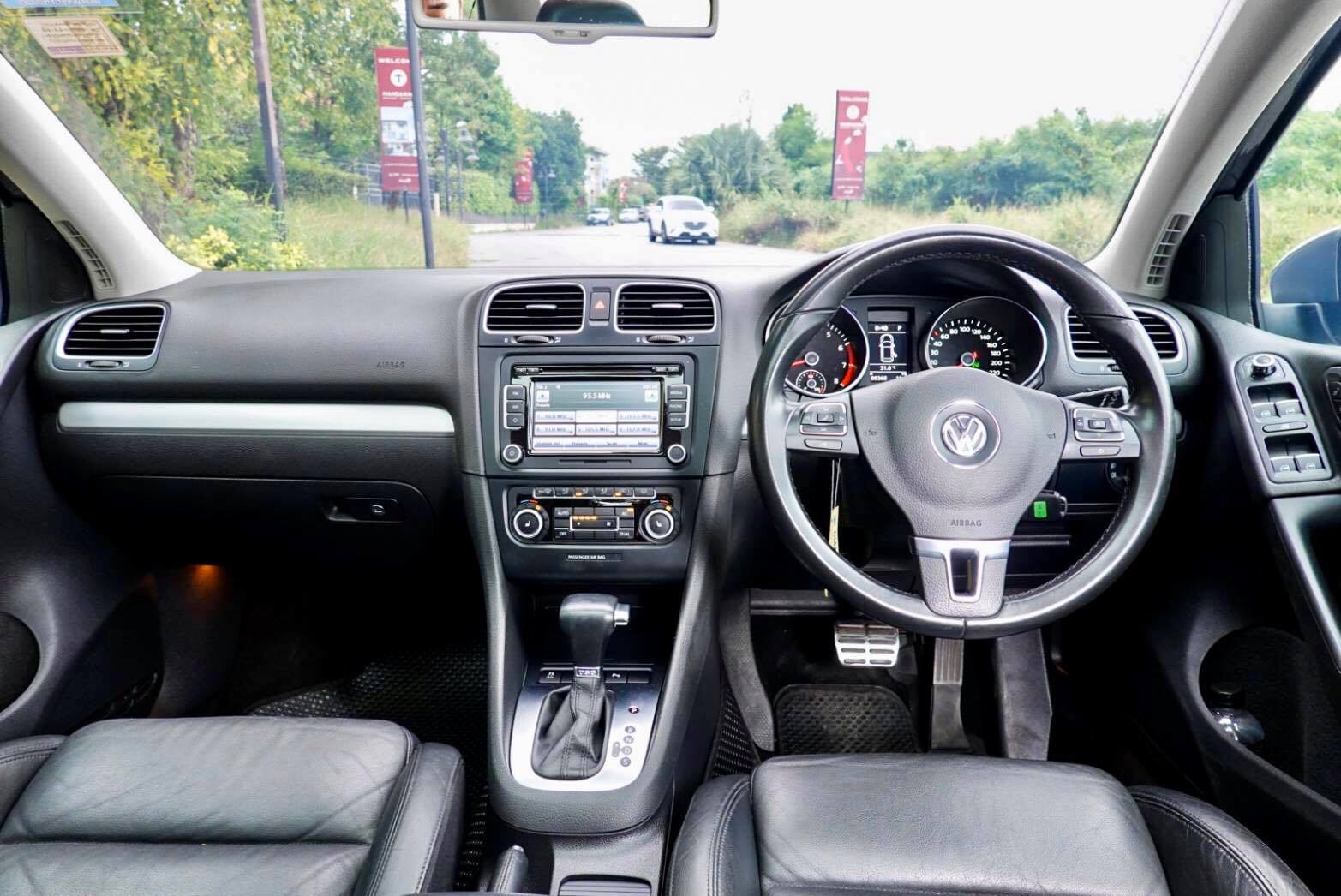 Volkswagen Golf MK6 ปี 2012 สีเทา (รูปที่ 10)