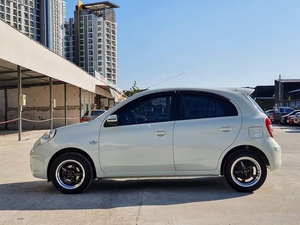 Nissan March ปี 2013 สีขาว (รูปที่ 2)
