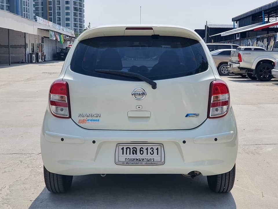 Nissan March ปี 2013 สีขาว (รูปที่ 14)