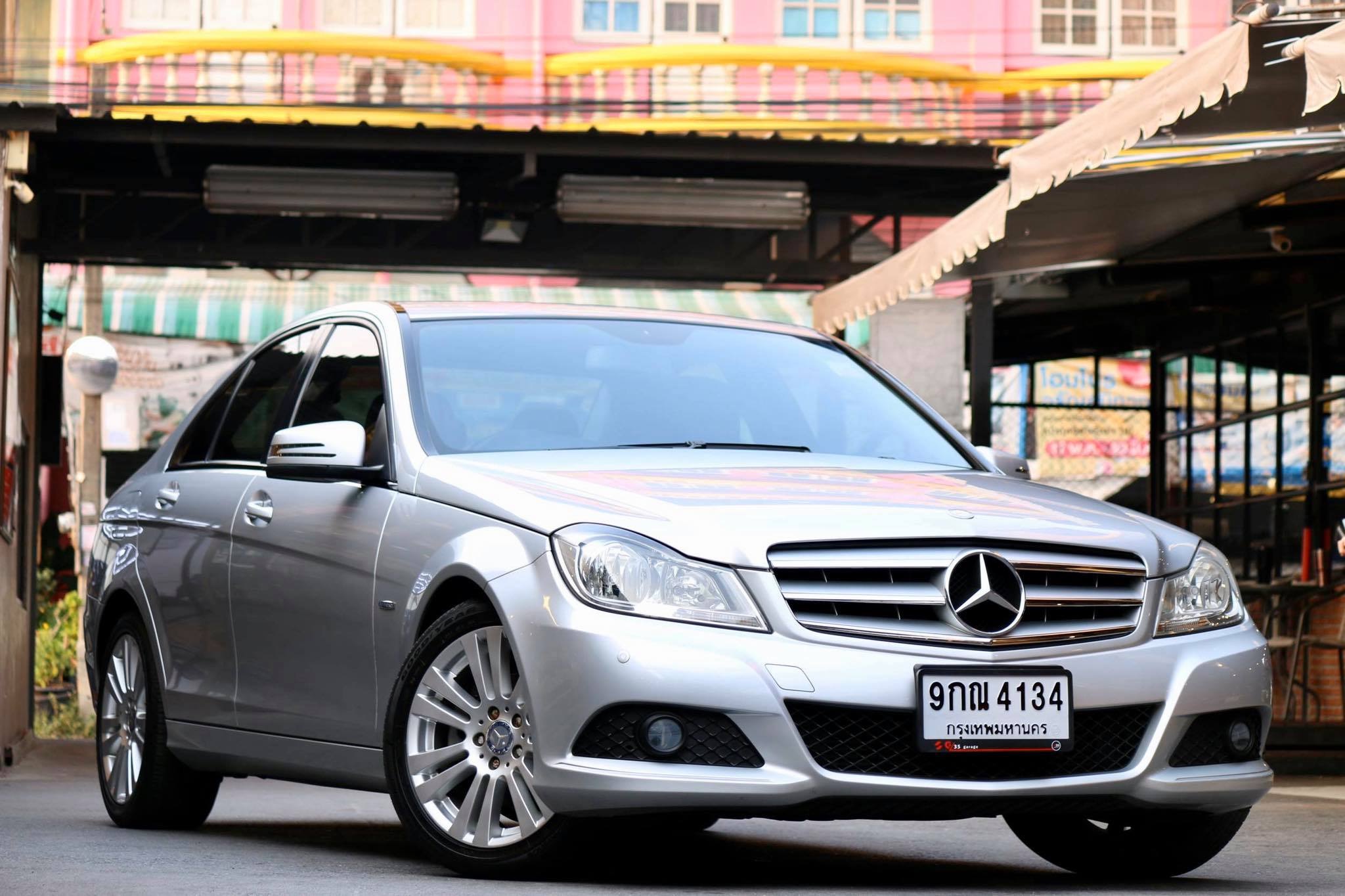 Mercedes-Benz C-Class W204 C200 ปี 2012 สีเงิน (รูปที่ 2)