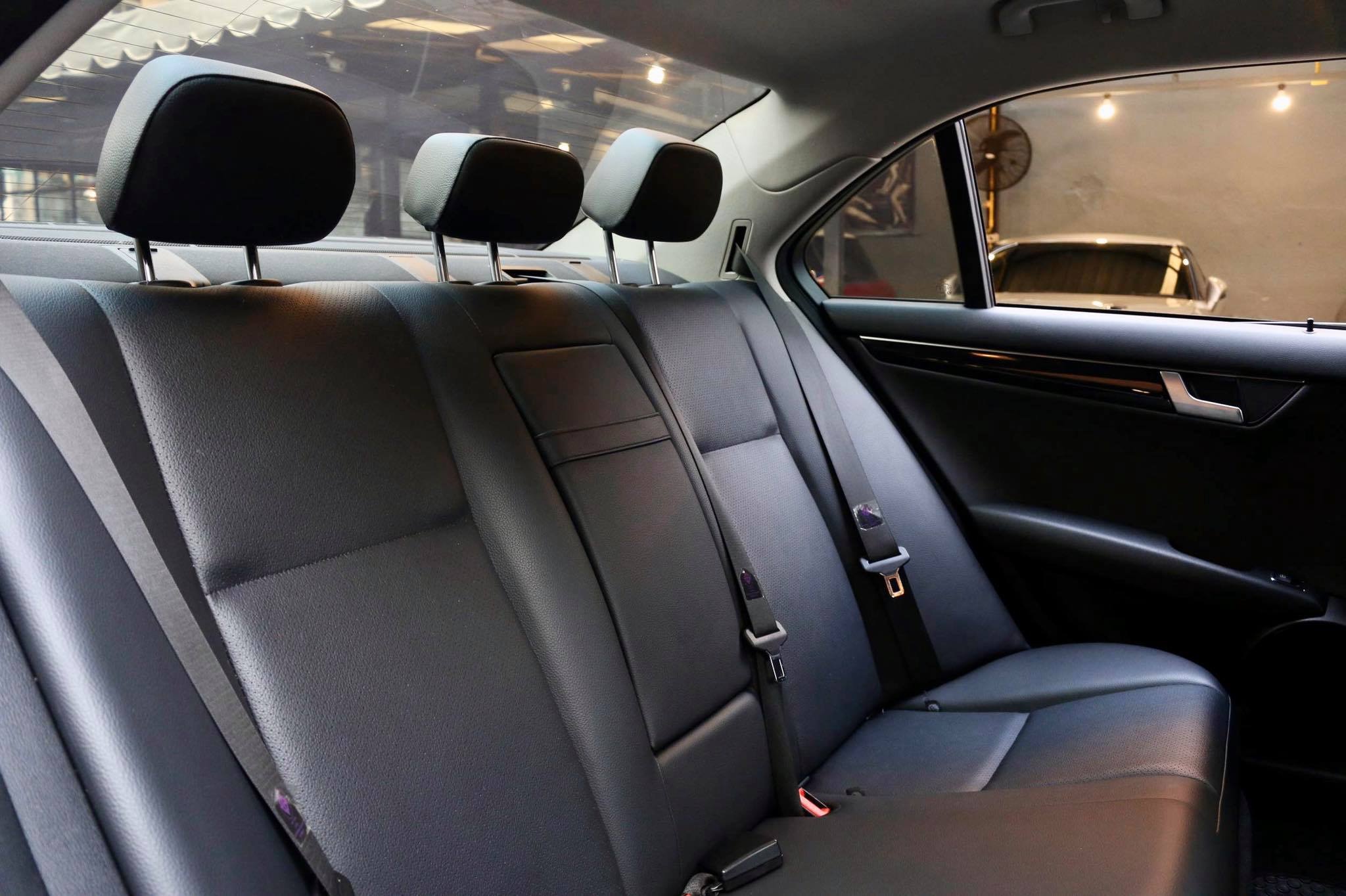 Mercedes-Benz C-Class W204 C200 ปี 2012 สีเงิน (รูปที่ 16)