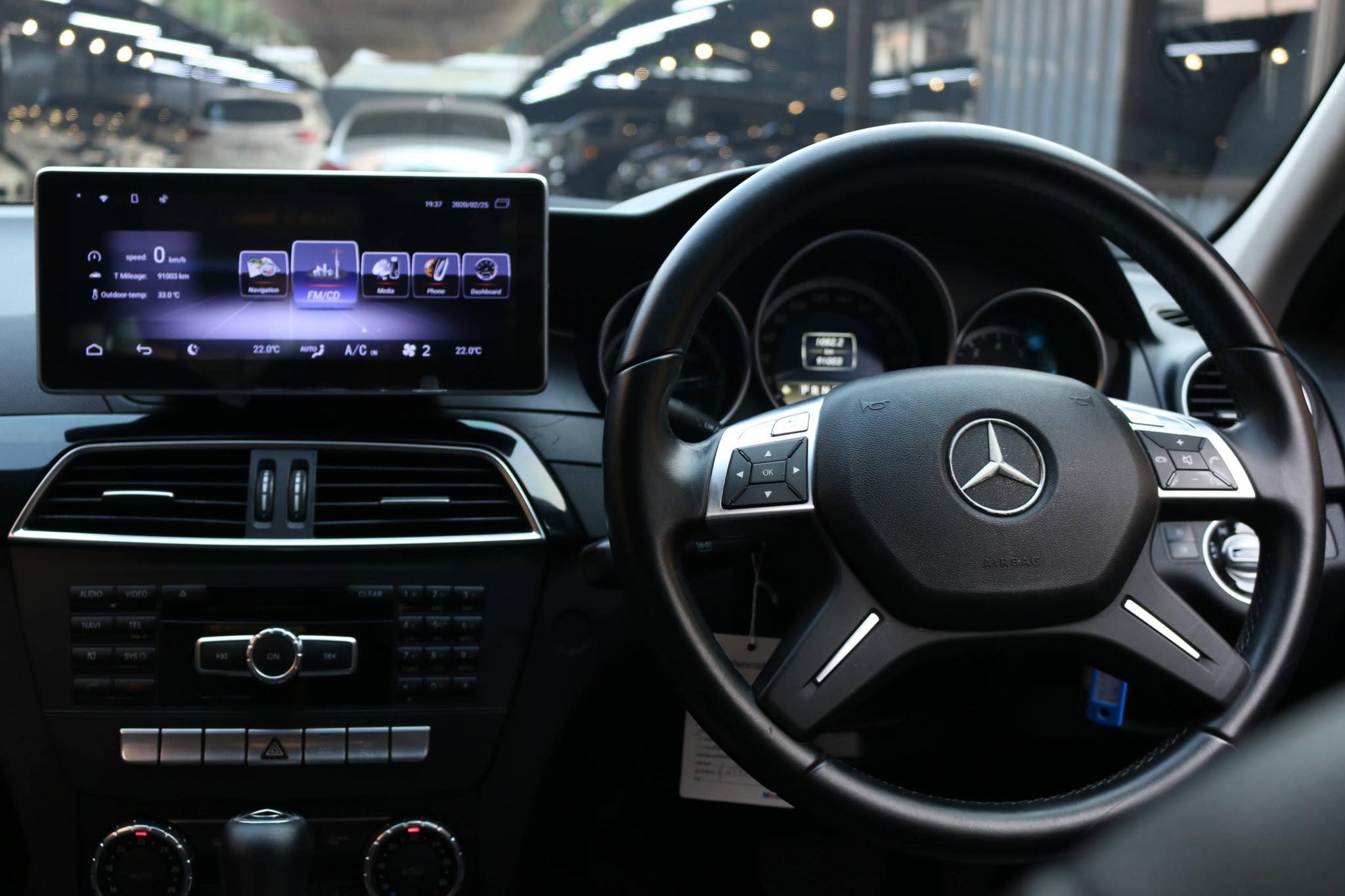 Mercedes-Benz C-Class W204 C200 ปี 2012 สีเงิน (รูปที่ 12)