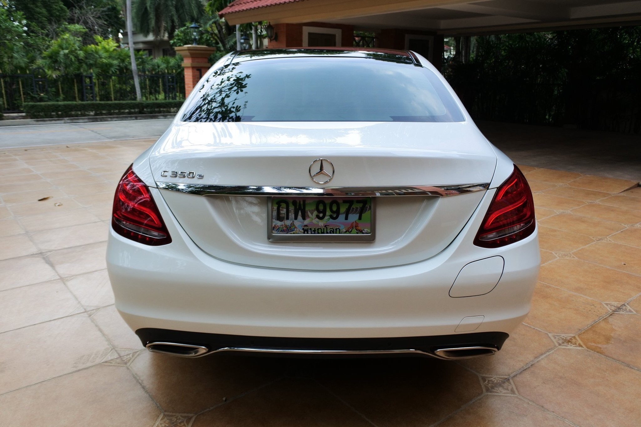 Mercedes-Benz C-Class W205 C350 ปี 2016 สีขาว