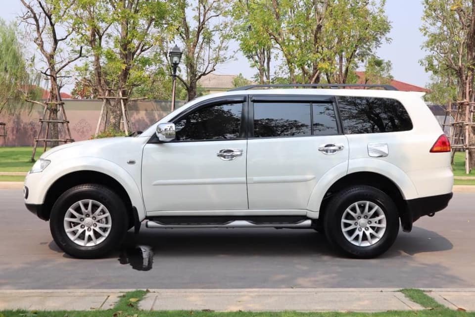 Mitsubishi Pajero Sport ปี 2012 สีขาว (รูปที่ 5)