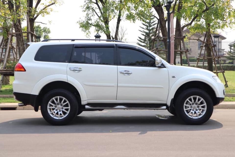 Mitsubishi Pajero Sport ปี 2012 สีขาว (รูปที่ 7)