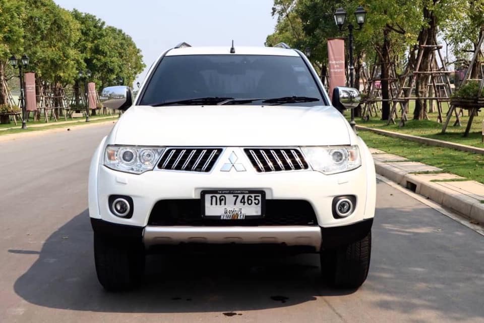 Mitsubishi Pajero Sport ปี 2012 สีขาว