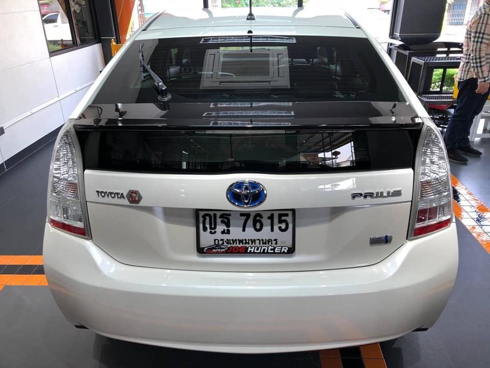 Toyota Prius ปี 2011 สีขาว (รูปที่ 6)
