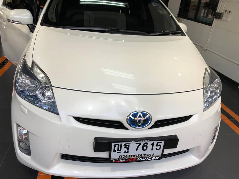 Toyota Prius ปี 2011 สีขาว