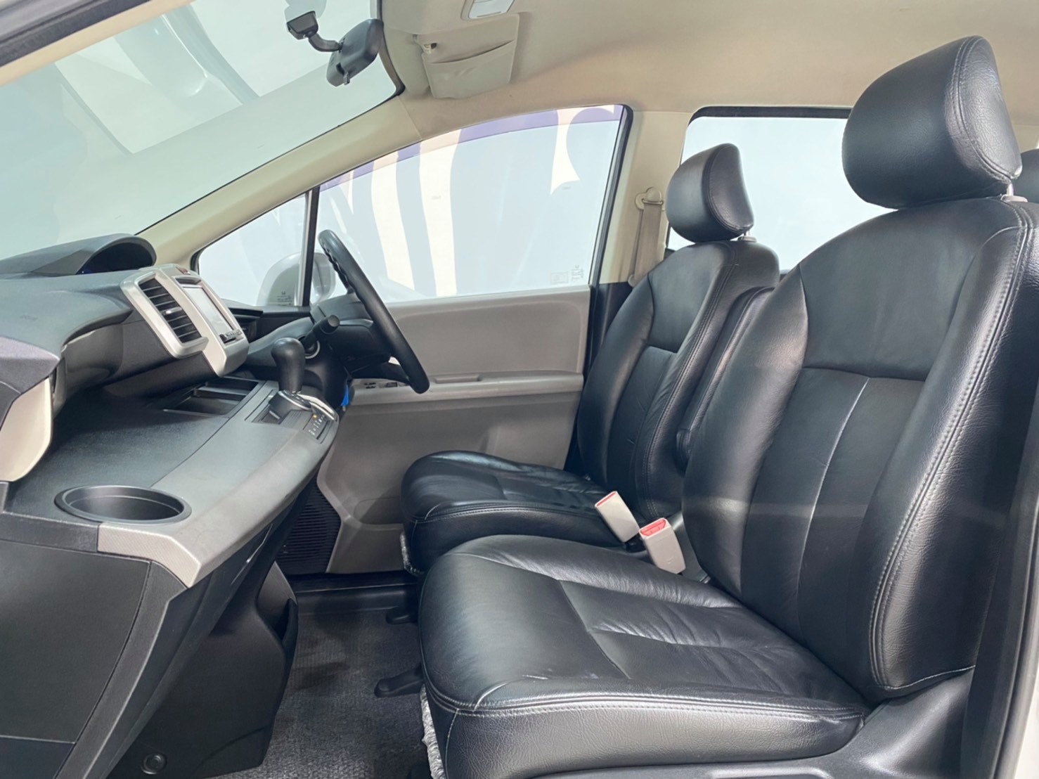 Honda Freed ปี 2011 สีเงิน (รูปที่ 17)