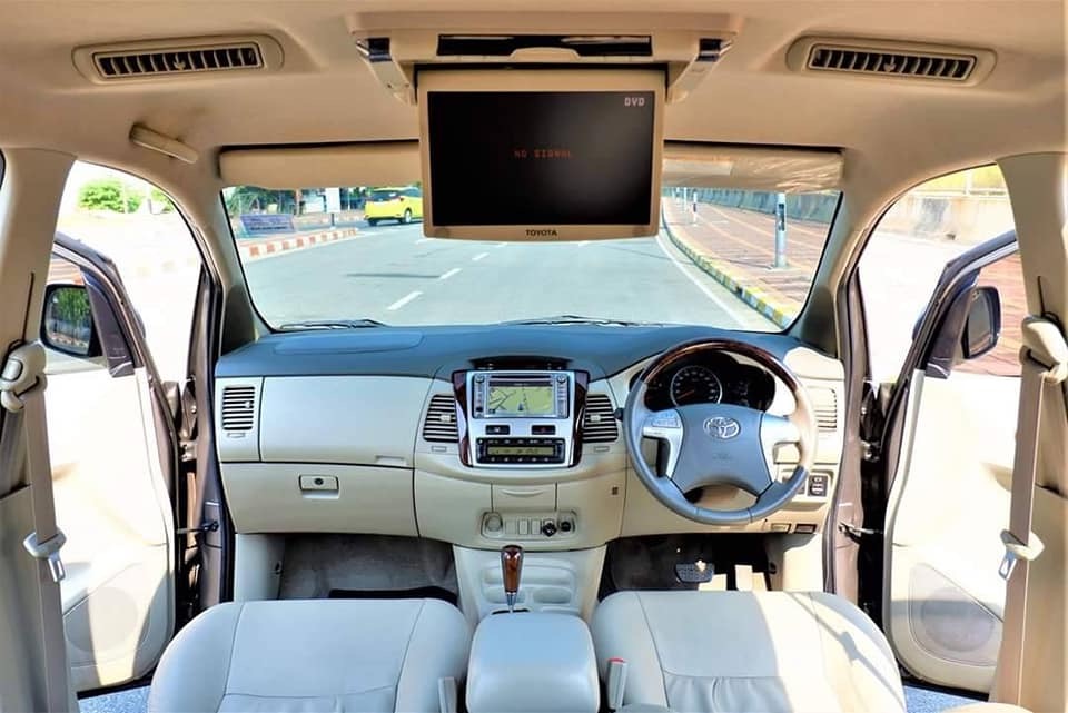 Toyota Innova ปี 2013 สีเทา (รูปที่ 8)