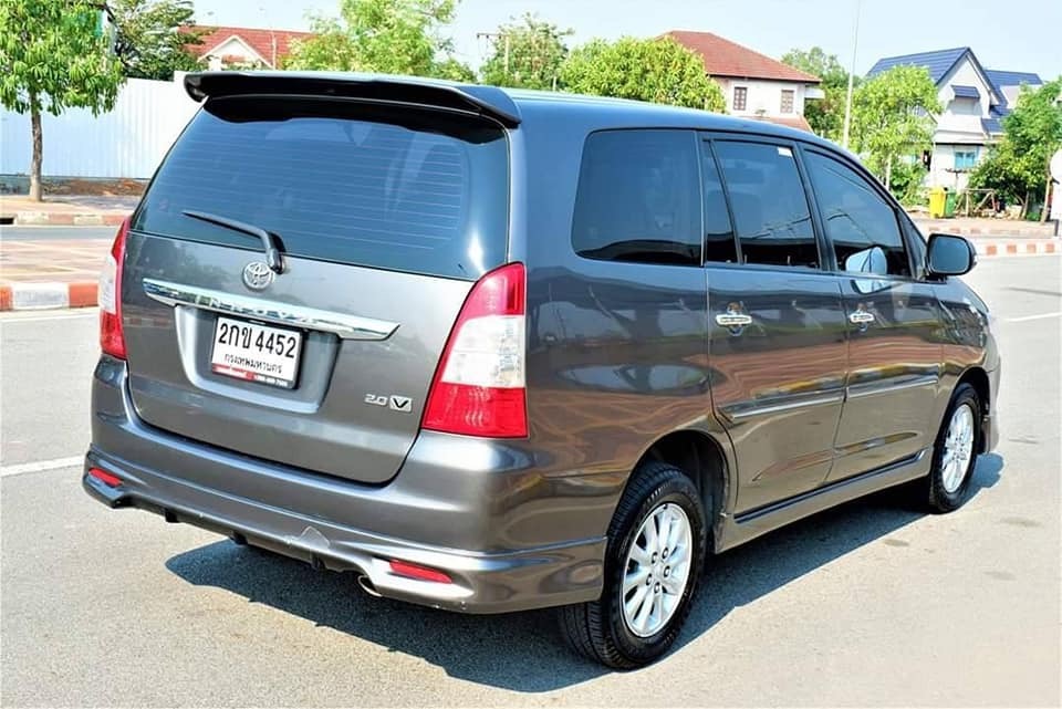 Toyota Innova ปี 2013 สีเทา (รูปที่ 5)