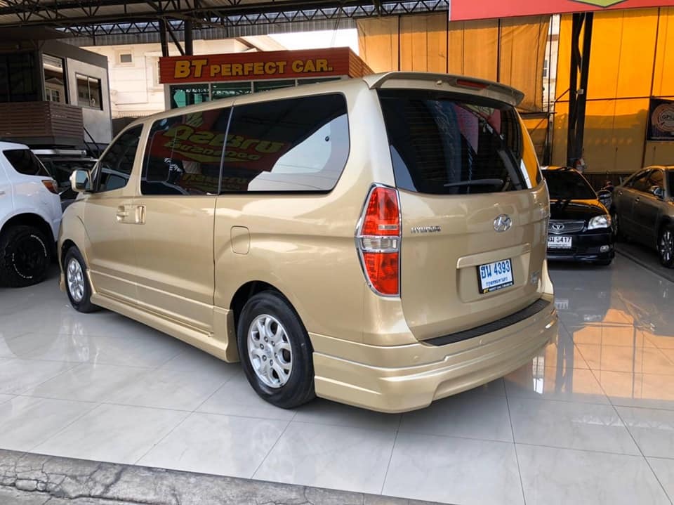 Hyundai H-1 ปี 2011 สีทอง (รูปที่ 3)