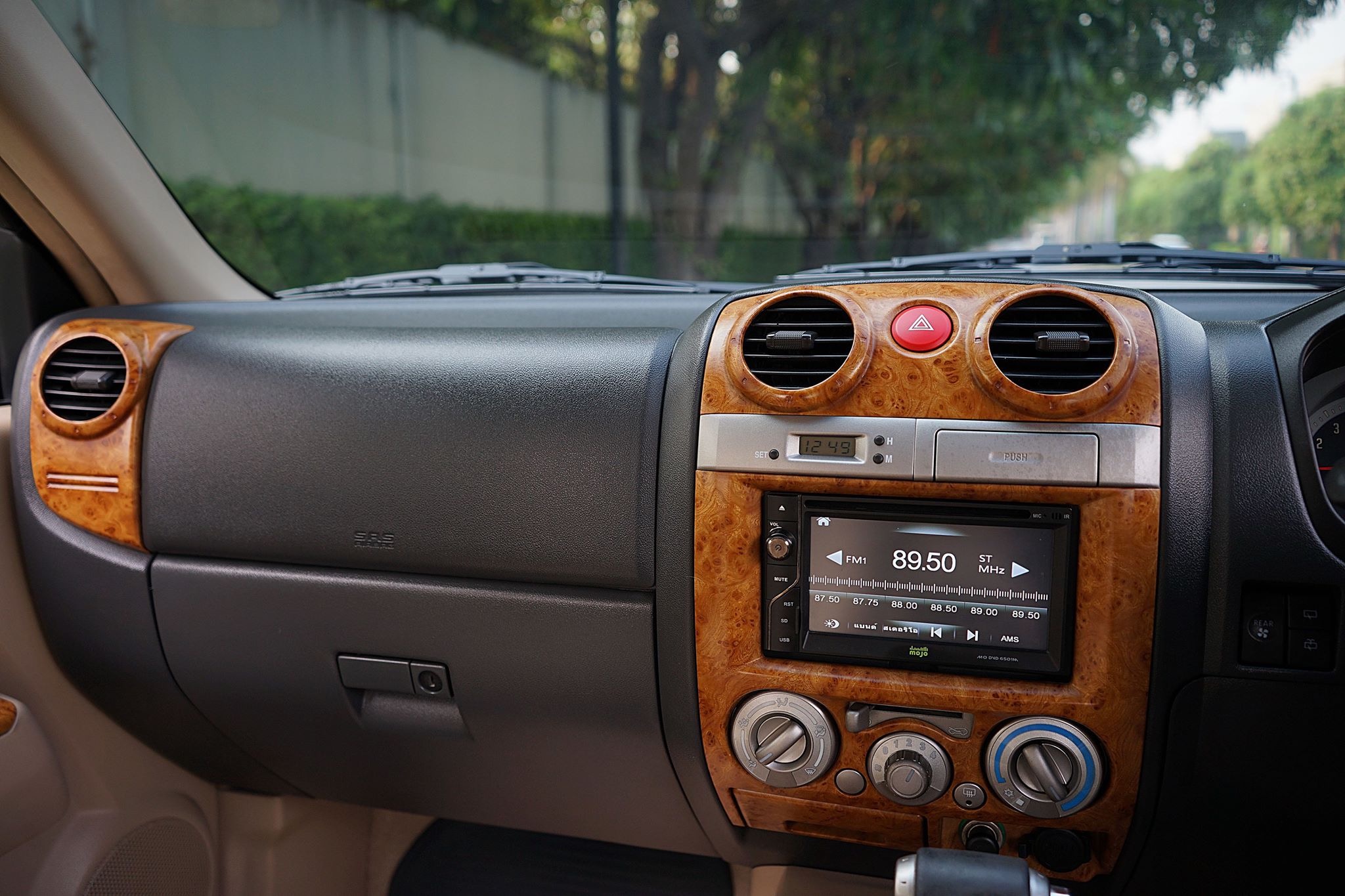 Isuzu MU-7 ปี 2010 สีเงิน (รูปที่ 13)