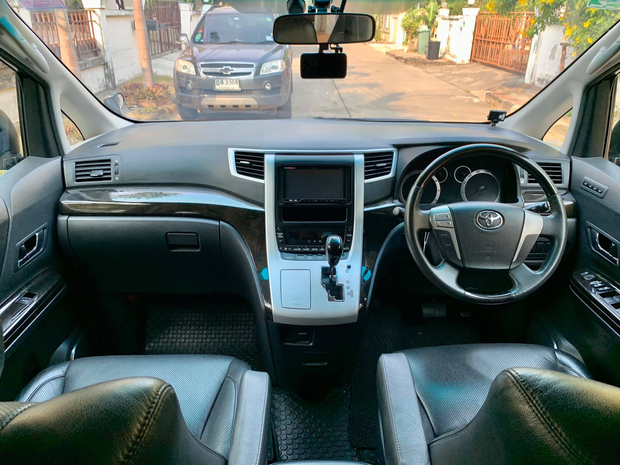 Toyota Vellfire ปี 2011 สีเทา (รูปที่ 9)