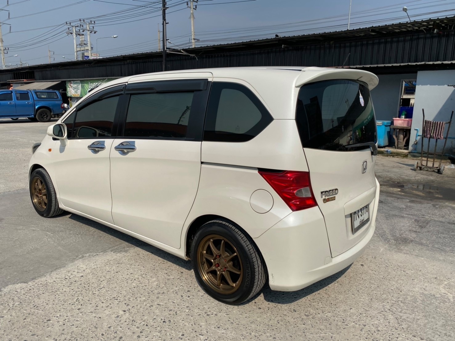 Honda Freed ปี 2010 สีขาว (รูปที่ 6)