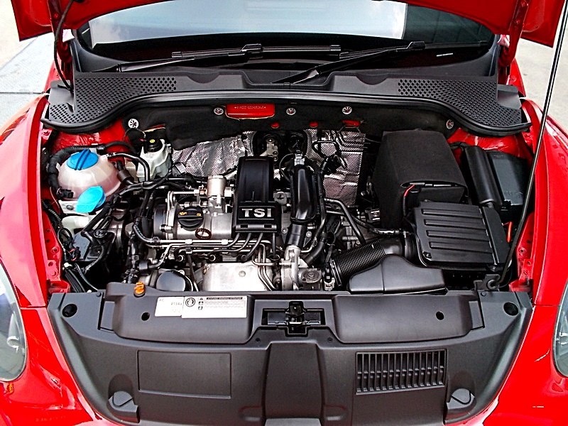 Volkswagen Beetle ปี 2012 สีแดง (รูปที่ 3)