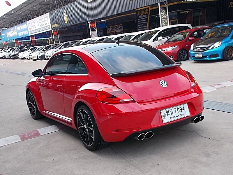 Volkswagen Beetle ปี 2012 สีแดง (รูปที่ 8)