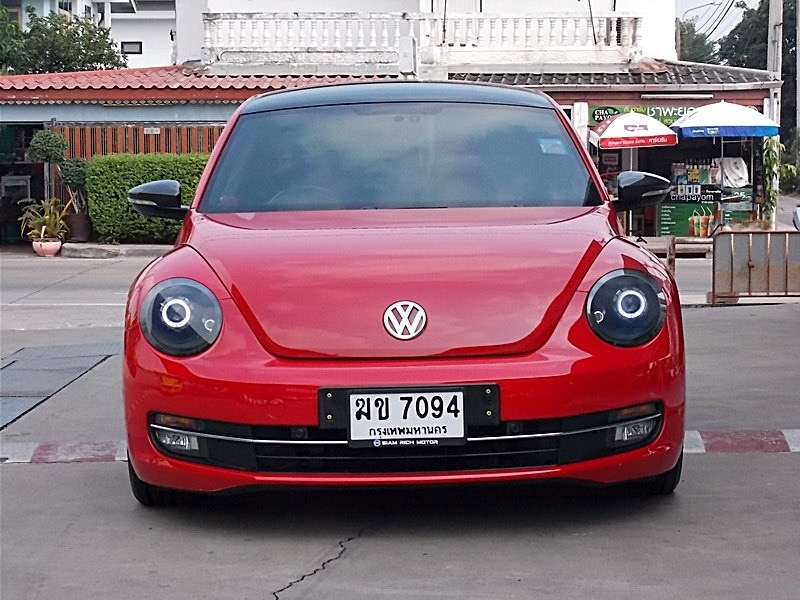 Volkswagen Beetle ปี 2012 สีแดง (รูปที่ 2)