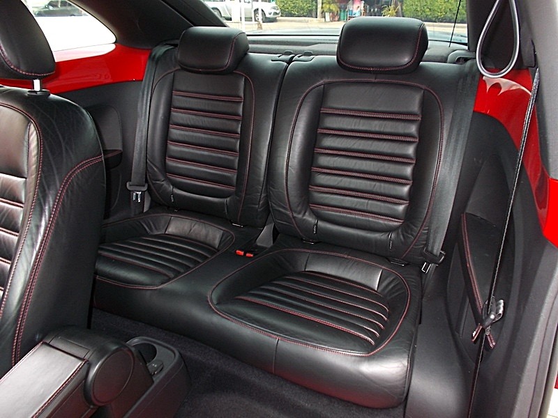 Volkswagen Beetle ปี 2012 สีแดง (รูปที่ 11)
