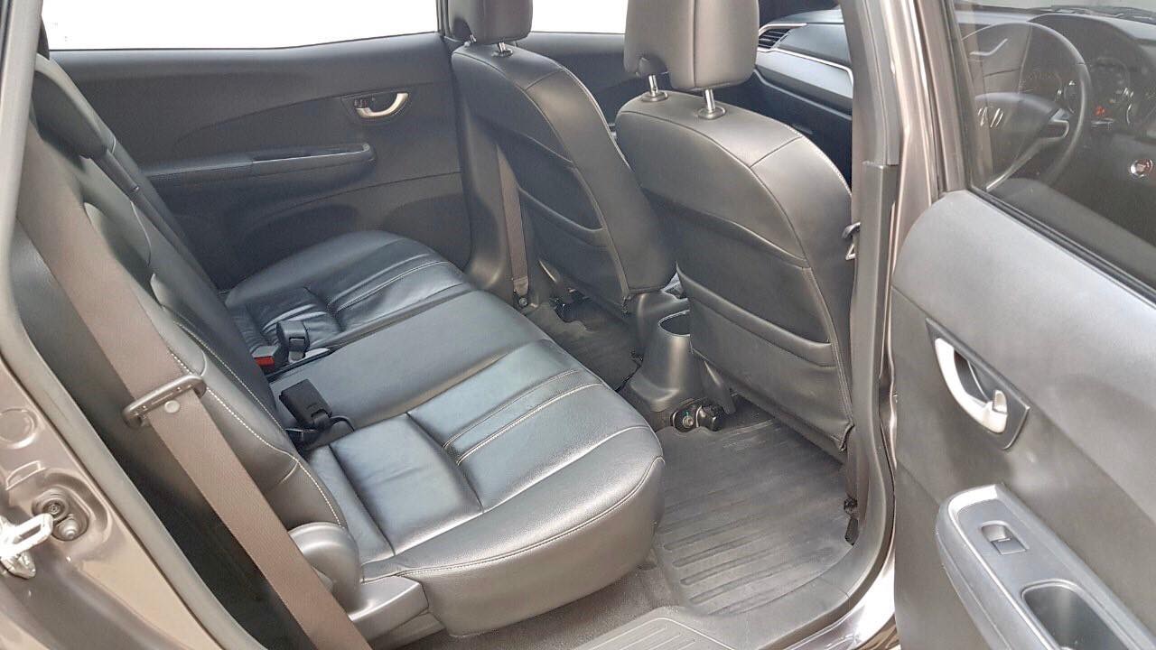 Honda BR-V ปี 2016 สีเทา (รูปที่ 11)