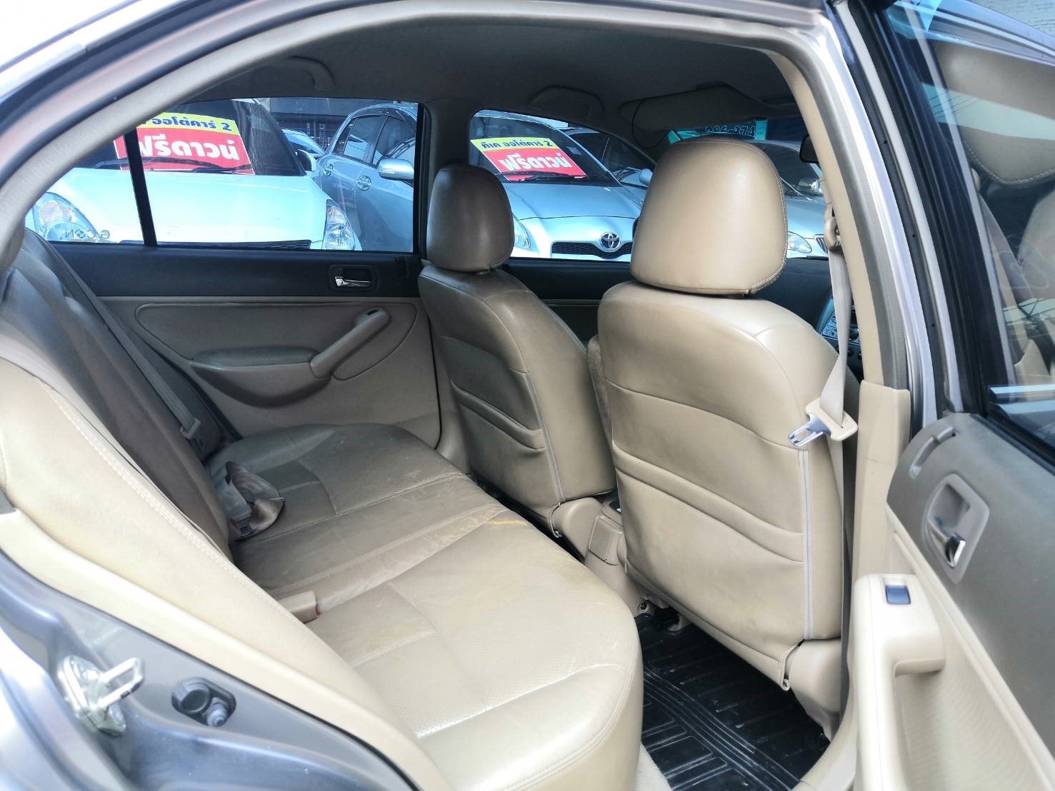Honda Civic ES (Dimension) โฉม ตาเหยี่ยว ปี 2004 สีเทา (รูปที่ 5)